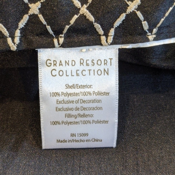 Set of 3 Grand Resort Collection Throw Pillows 14" - Picture 3 of 3